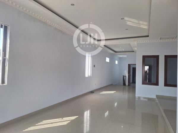 Well Maintained Shophouse In Prime Area Sanglah, Busy Area Close to Public Fasilities, Suitable for Business