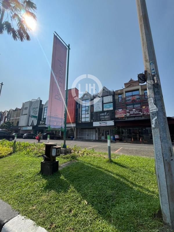 Ruko Siap Usaha Di Boulevard Sektor 1B, Gading Serpong