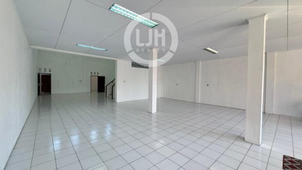 Strategic Shophouse and Land on Jl. Gunung Agung, Denpasar – High Traffic Area Close to Public Facilities
