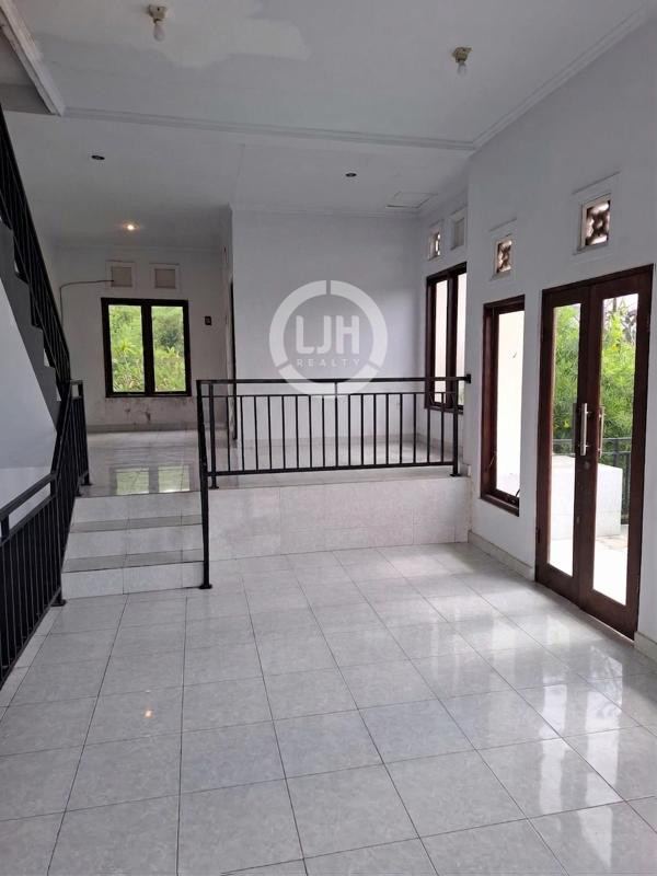 House For Sale Area Pererenan Close to Frestive and Pepito Market Pererenan
