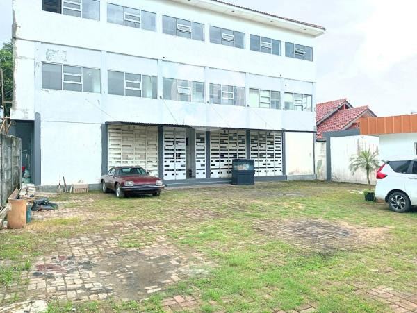 Dijual Gedung 3 Lantai di Cilenggang 1 Serpong Tangerang Selatan