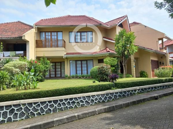 Rumah Siap Hunni Di Taman Botanik, Jakarta Selatan