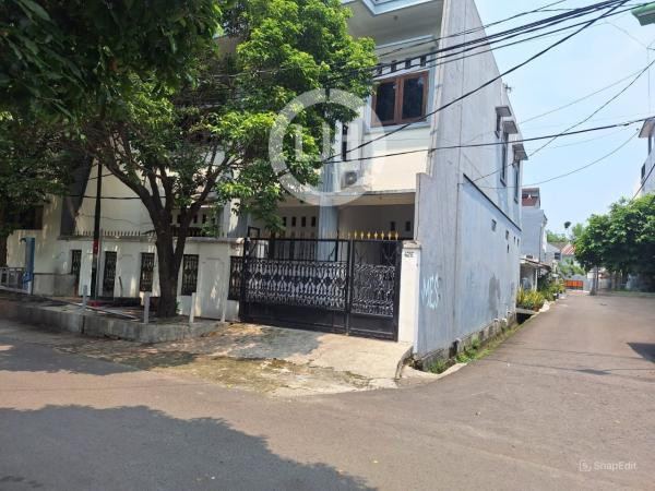 Rumah Kayu Putih Selatan 7 Bedroom cocok untuk keluarga besar, Pulo Gadung, Jakarta Timur