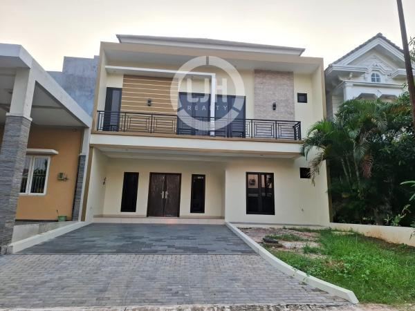 Rumah Sudah Renov Siap Huni di Kota Wisata, Cibubur.