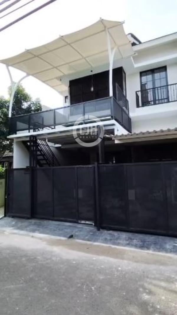 Dijual Rumah BAru Griya Loka Sektor 1.5 BSD City