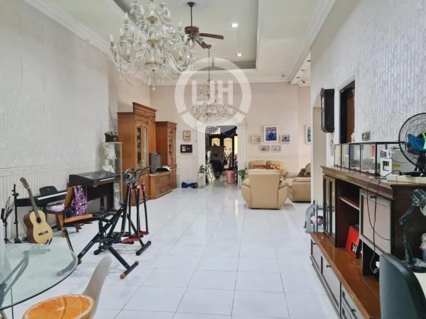Rumah siap huni di jalan Guntur