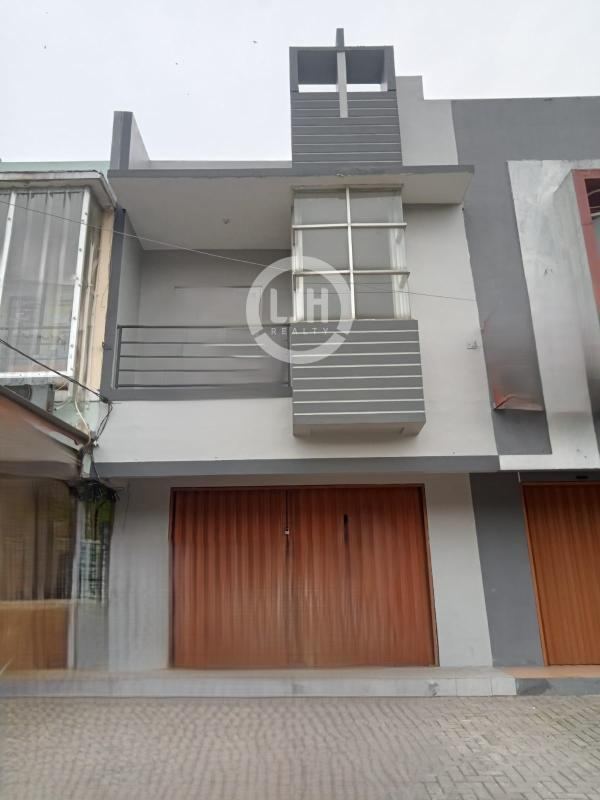 Ruko Sudah Renov Siap Pakai Cocok Untuk Usaha di Perum Permata, Cileungsi, Bogor.