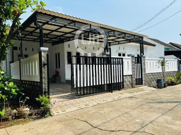 Rumah Cantik Siap Huni Bebas Banjir di Cibubur, Bogor, Jawa Barat.