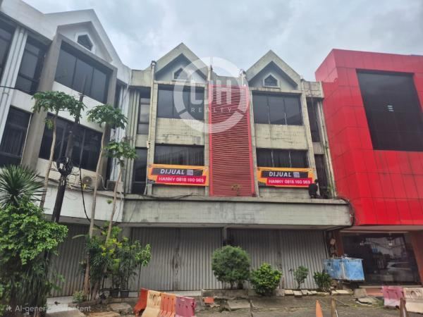 Ruko Gandeng Siap Huni di Boulevard Barat, Kelapa Gading, Jakarta Utara