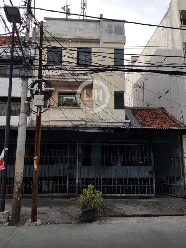 Dijual Rumah 3 Lantai di Jakarta Pusat