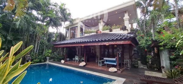 Furnished Villa For Sale at Seminyak, Located In Tourist Area, Close to Seminyak Beach, Double Six Beach and Bintang Supermarket Seminyak