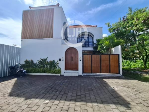 Bohemian Style Villa at Dalung, Kuta Utara, Brand New Villa and Furnished, Close to Canggu