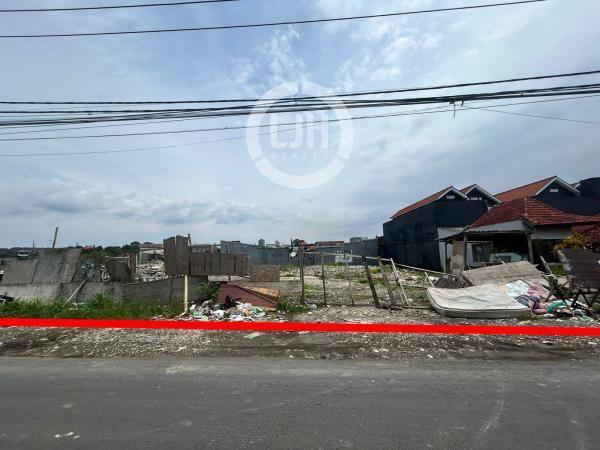 Land With Beautiful River View at Pemogan, Flat Land Contour and Located In Residential Area, Close to Sunset Road and Mall Bali Galeria