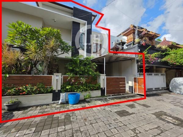 Modern Design House For Lease At Sidakarya, Denpasar Selatan, Maintained and Furnished Condition, Located In Residential Area, Close To Sanur Beach, Icon Mall and Renon
