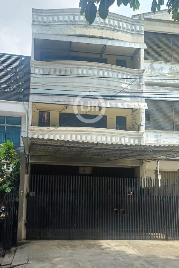 Dijual / Disewakan Ruko 4 Lantai Lokasi Strategis, Cocok Untuk Berbagai Usaha, Tomang, Jakarta Barat 