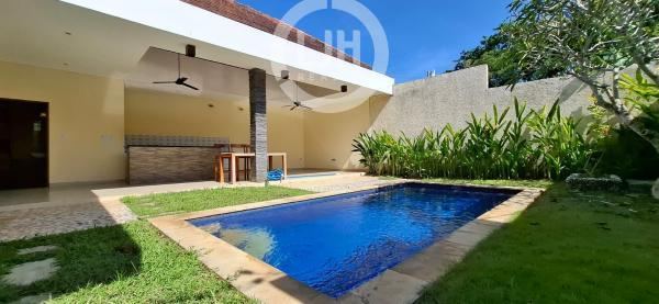 Villa at Jimbaran With Good Access, Well Maintained, Located In Residential Area, Surrounded By Villas, Close to Balangan Beach, Garuda Wisnu Kencana Cultural Park and Sidewalk Jimbaran