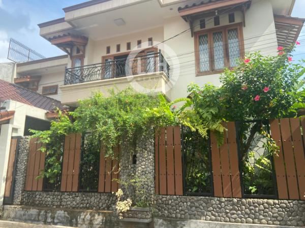 Dijual Rumah Cantik Posisi Hook Siap Huni di Galaxy Bekasi