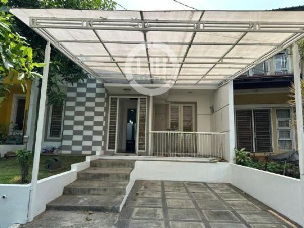Rumah Cluster Taman Beverly, Luas Tanah 160M2, Kamar Tidur 3+1, Furnished, SHM, Siap Huni, Bebas Banjir, Akses Tol Dekat Mall di Lippo Cikarang