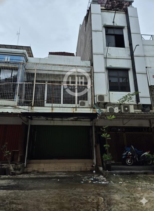 Disewakan Ruko Bebas Banjir di Boulevard Raya, Kelapa Gading, Jakarta Utara