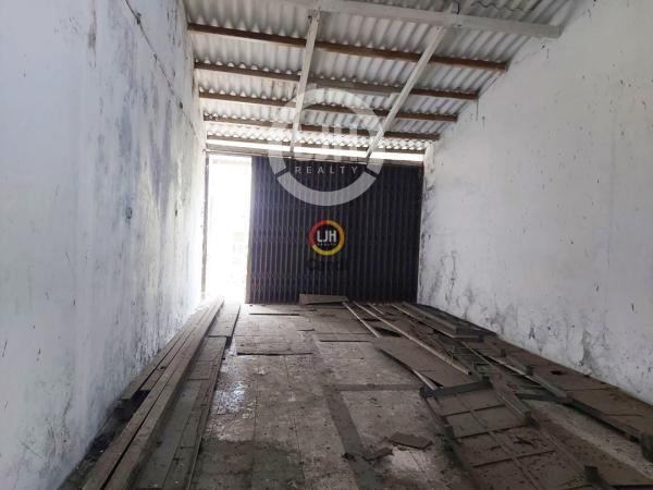 Rumah di Karang Kebon Selatan Semarang