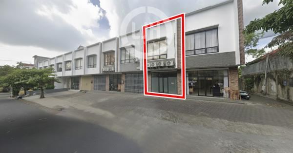 Shophouse for rent at Umalas, strategic location well maintained, close to Canggu and Seminyak area