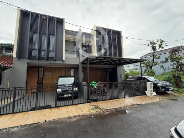 Dijual Rumah Gandeng 2 Unit di Regensi Melati Mas Tangerang Selatan