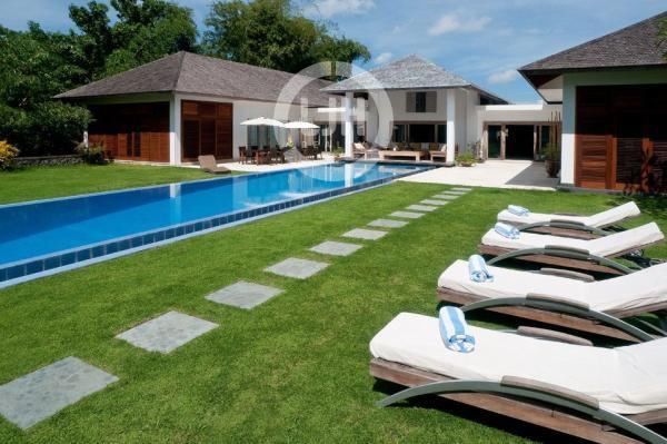 Luxury Villa at Tabanan Area With Beautiful Ricefield View, Well Maintained Building, Surrounded By Nature, Near Tanah Lot