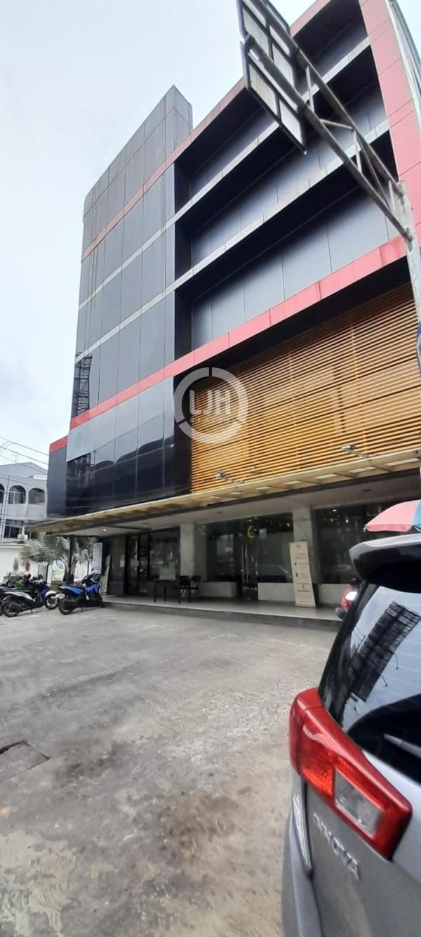 Ruko Lokasi Strategis di Boulevard Raya, Kelapa Gading, Jakarta Utara