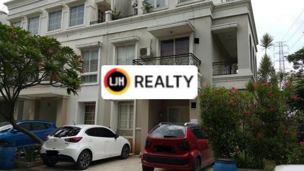 Rumah Di Townhouse Gading Grande Dijual
