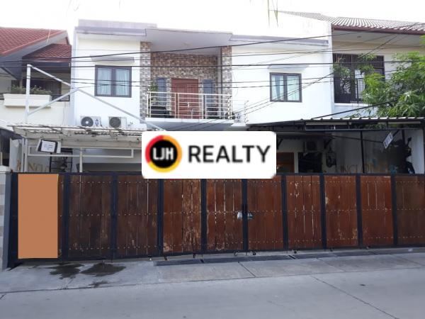 Rumah Di Gading Elok Timur Dijual