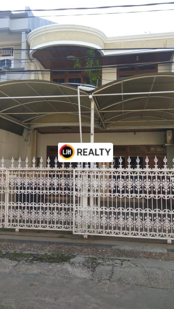 Rumah Di Gading Elok Timur 