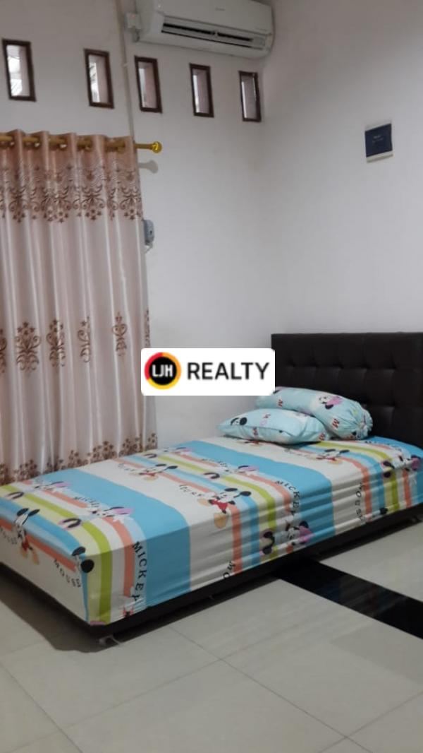 Rumah Di Jalan Merah Delima, Kelapa Gading