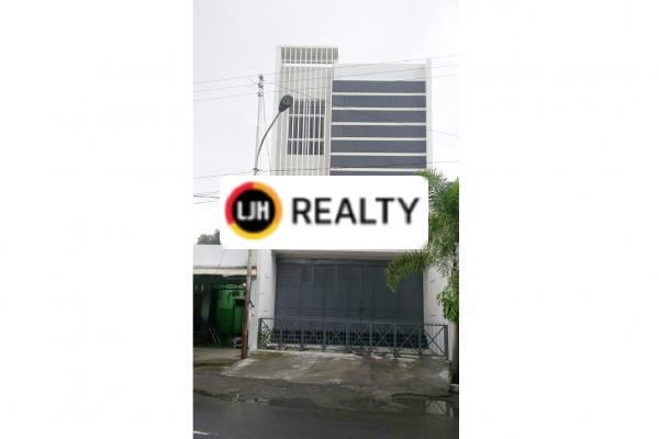 Ruko tengah kota Solo dekat Mangkunegaran