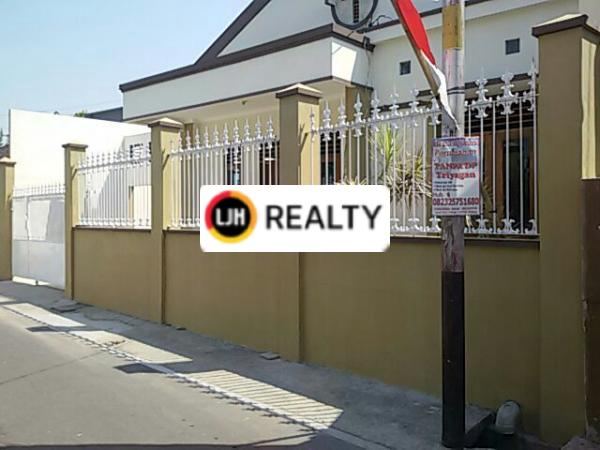 Rumah tengah kota dekat dengan Mall Paragon