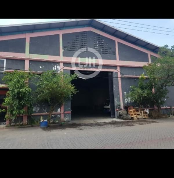 Gudang Di Komplek Pergudangan Central Square, Area Sidoarjo Jawa Timur