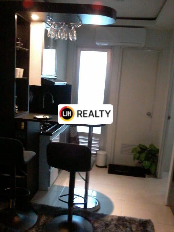 Apartemen 2 KAMAR, FULLY FURNISHED Di Gading Nias Residence Tower Emerald, Kelapa Gading