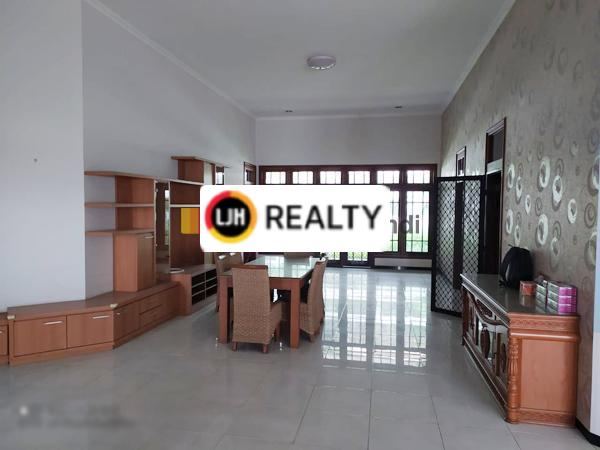 Rumah di Bukit Yudistira Semarang