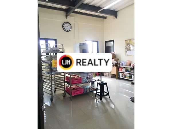 Rumah di Jeruk Lamper Semarang