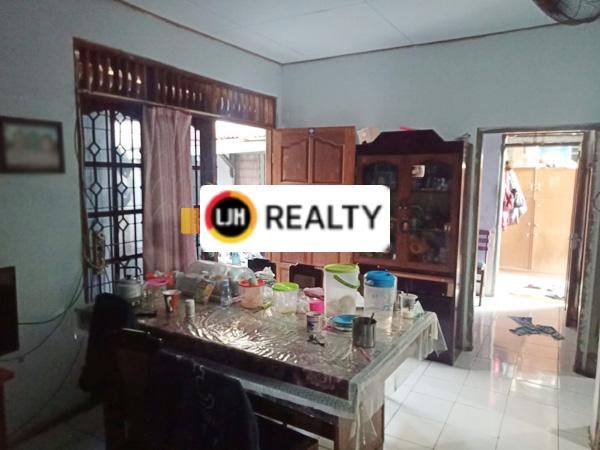 Rumah di Puspogiwang Semarang Barat