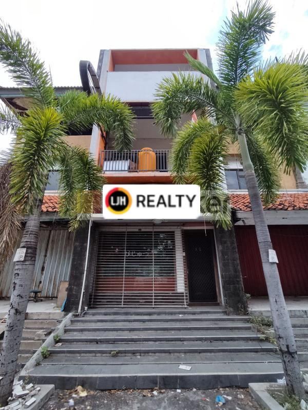 Ruko Sewa 3 Lantai di Lokasi Strategis di Pertokoan Tuban Plaza, Kuta, Cocok untuk Bisnis