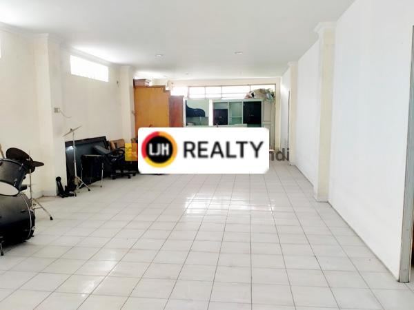 Jual / Sewa Ruko di MT Haryono Semarang. Harga sewa Rp. 450jt/th