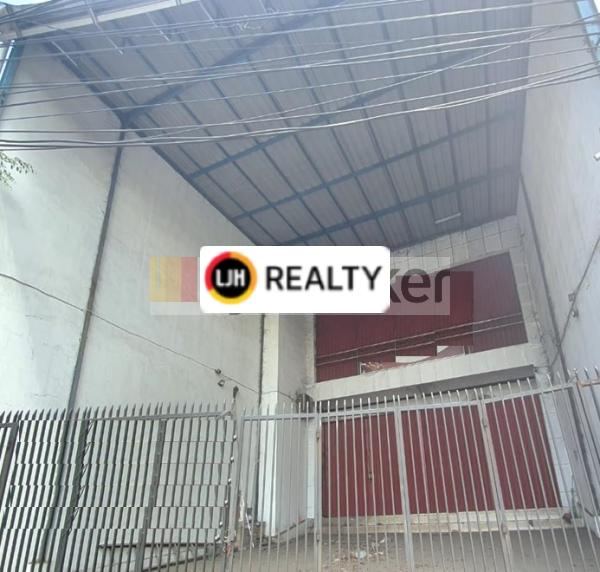 Dijual Bangunan Komersial Cocok Untuk Usaha / Gudang Posisi Strategis Di Cibubur