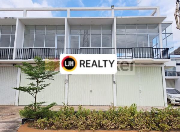 Townhouse Buana Central Park 2 Lantai Siap Pakai View Danau
