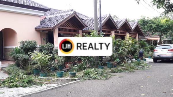 Rumah Gandeng di Taman Besakih Sentul City Bogor
