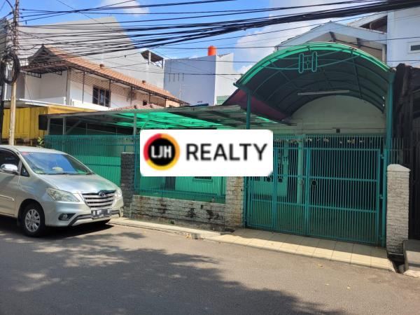RUMAH BISA UNTUK USAHA LOKASI DI JALAN KELAPA CENGKIR AREA KELAPA GADING JAKARTA UTARA