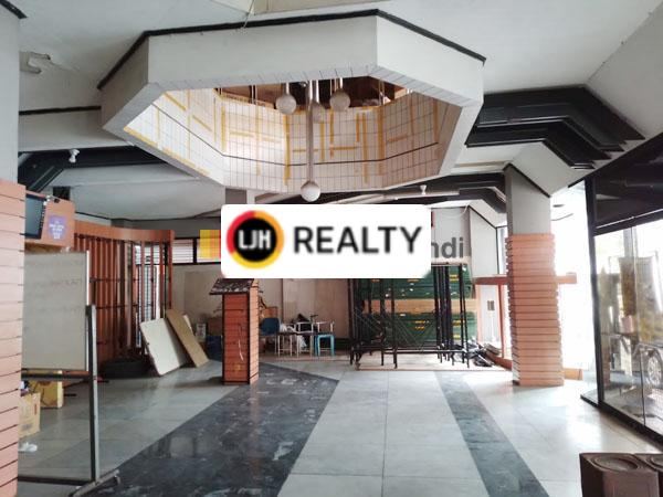 Showroom di Pandanaran Semarang