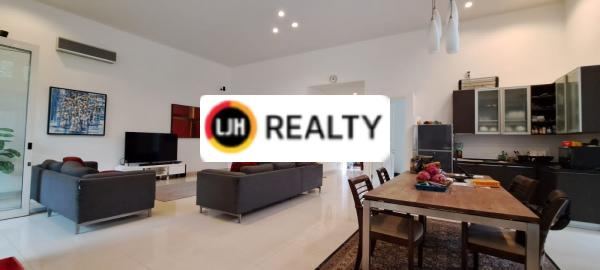 RUMAH VILLA CANTIK DI SENTUL CITY AREA JAWA BARAT