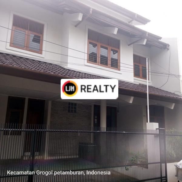 Rumah Siap Huni dan Terawat lokasi Nyaman di Jatipulo, Jakarta Barat