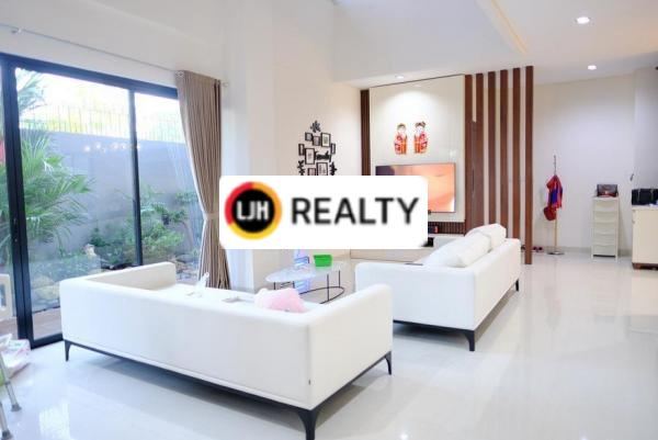 3 Storey House in Tourist Area of Seminyak, Badung