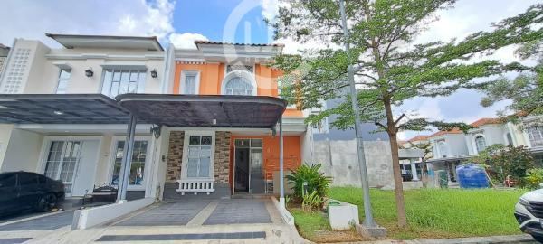 RUMAH DI CLUSTER LA SEINE, JAKARTA GARDEN CITY- SUDAH RENOVASI+ADA TAMAN